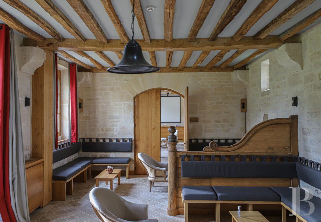 A large 18th century farmhouse and dovecote transformed into a hotel in the Oise, near Senlis - photo  n°6